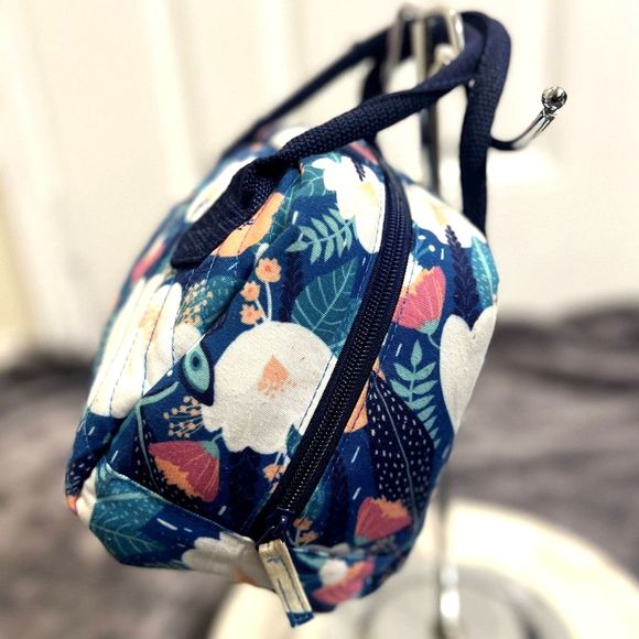 Fit & Fresh Anastasia Bag Flutter Floral Blue Lunch Bag: Pre-Owned - Picture 4 of 8